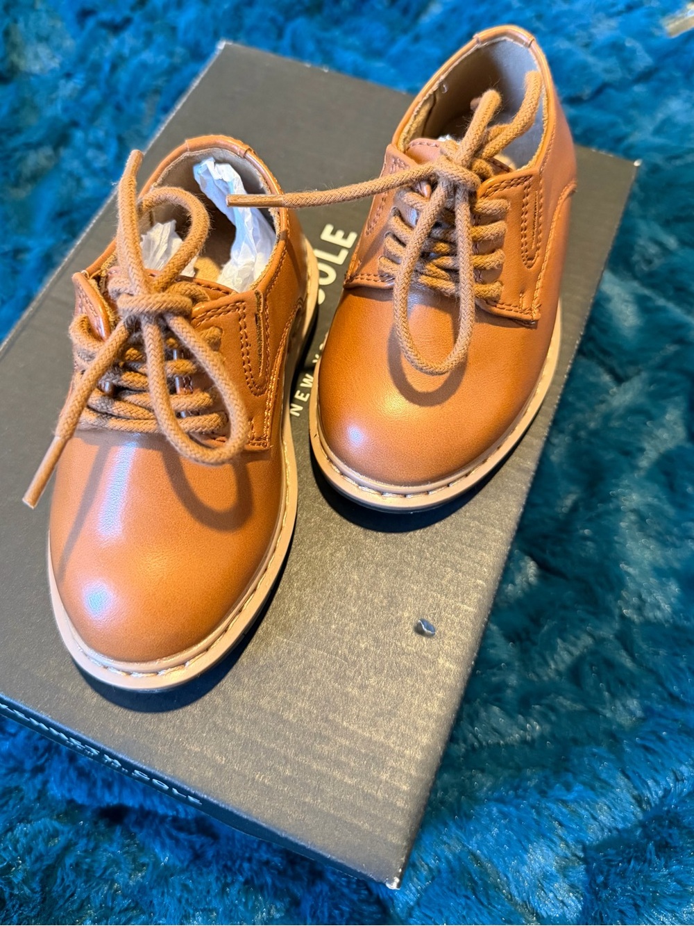 Kenneth Cole Toddler Lace-Up Dress Shoes in Cognac - Picture 2 of 6